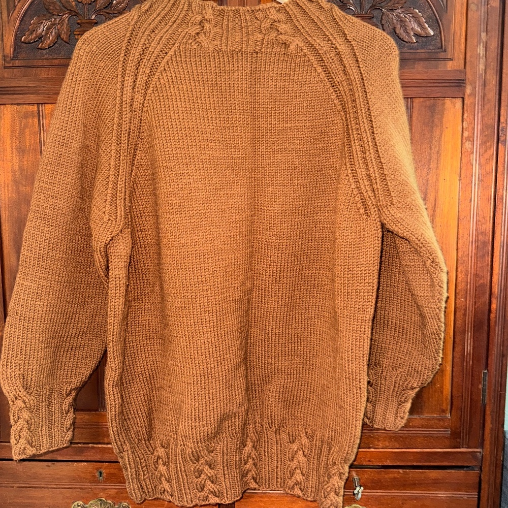 Heavy cable knit sweater 100% wool